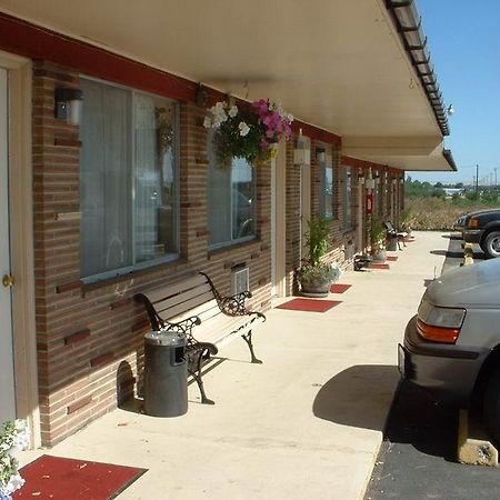 Out West Motel Milton-Freewater Exteriör bild