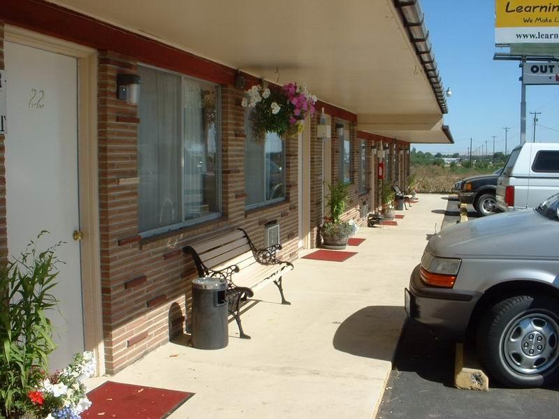 Out West Motel Milton-Freewater Exteriör bild